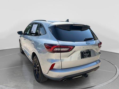 Iconic Silver Metallic 2023 Ford Escape ST-Line Elite