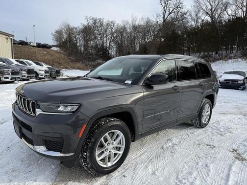 2022 Jeep Grand Cherokee L Laredo