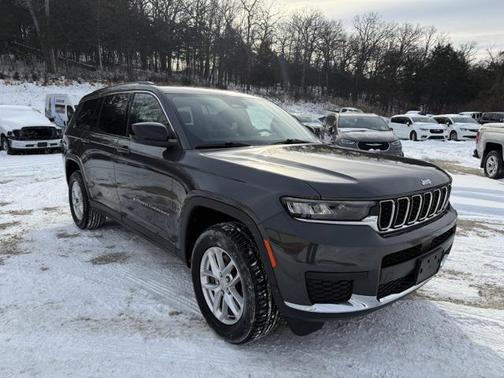 2022 Jeep Grand Cherokee L Laredo