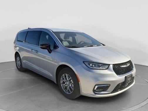 Silver Mist Clearcoat 2026 Chrysler Pacifica L