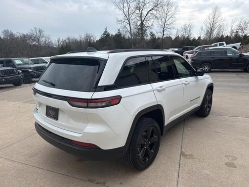 2023 Jeep Grand Cherokee Altitude