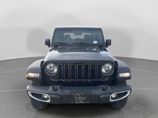 Black Clearcoat 2026 Jeep Gladiator Sport