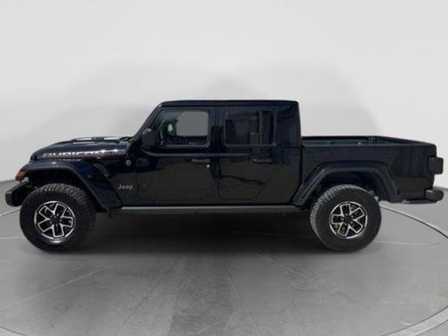 Black Clearcoat 2026 Jeep Gladiator Rubicon
