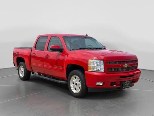 Victory Red 2011 Chevrolet Silverado 1500 LT