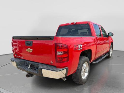 Victory Red 2011 Chevrolet Silverado 1500 LT