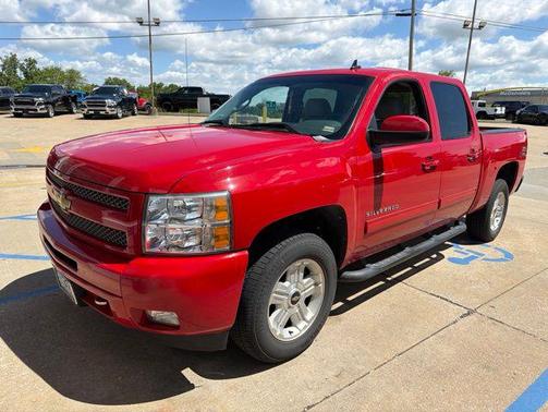 Victory Red 2011 Chevrolet Silverado 1500 LT