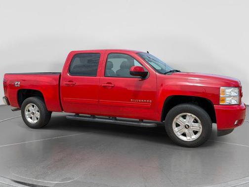 Victory Red 2011 Chevrolet Silverado 1500 LT