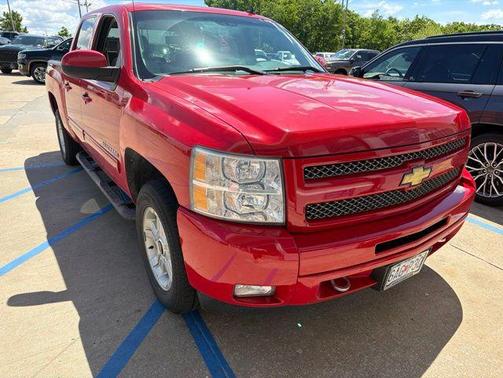 Victory Red 2011 Chevrolet Silverado 1500 LT