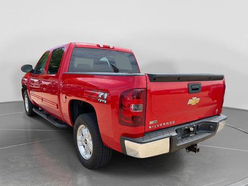 Victory Red 2011 Chevrolet Silverado 1500 LT