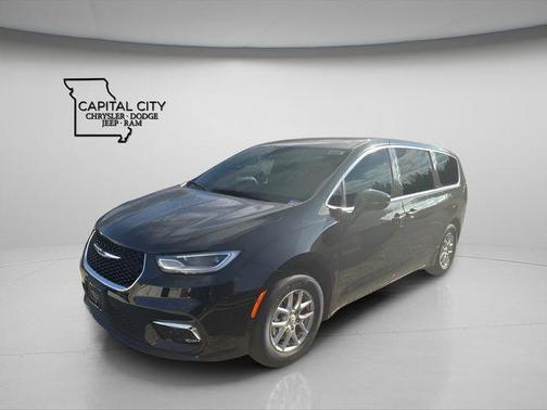 Diamond Black Crystal Pearlcoat 2026 Chrysler Pacifica L