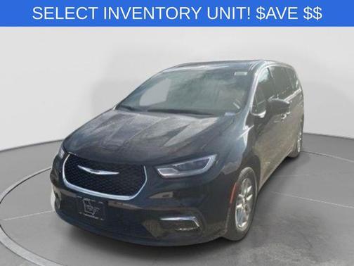 Diamond Black Crystal Pearlcoat 2026 Chrysler Pacifica L