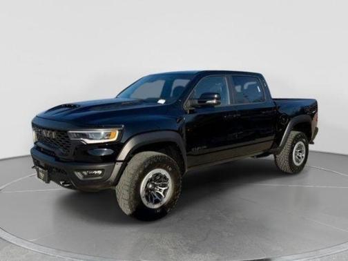 Diamond Black Crystal Pearlcoat 2026 RAM 1500 RHO Crew Cab 4x4 5'7' Box