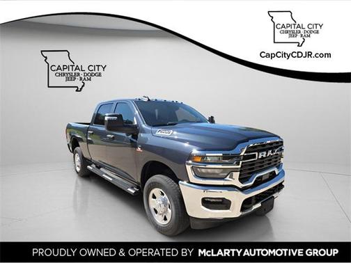 2025 RAM 2500 Tradesman Crew Cab 4x4 6'4' Box
