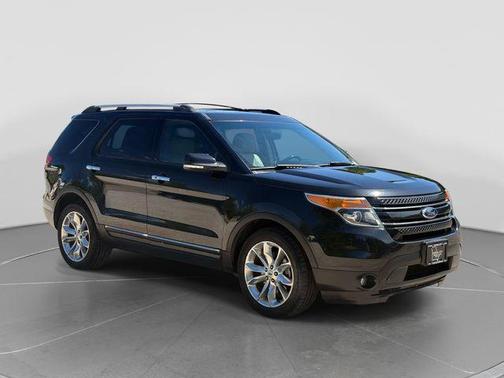 Tuxedo Black Metallic 2014 Ford Explorer Limited