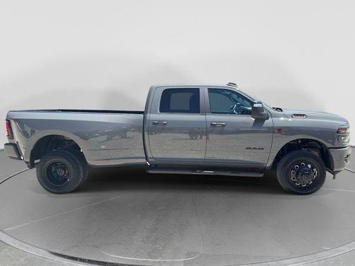 Ceramic Gray Clearcoat 2026 RAM 3500 Big Horn Crew Cab 4x4 8' Box