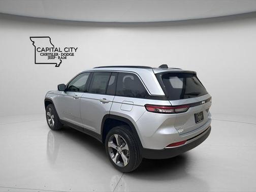 Silver Zynith 2026 Jeep Grand Cherokee Limited