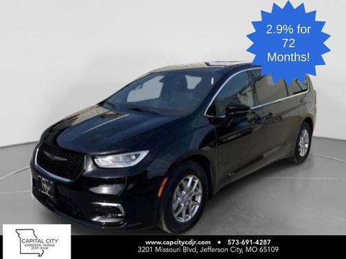 Diamond Black Crystal Pearlcoat 2026 Chrysler Pacifica L