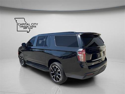 2023 Chevrolet Suburban RST