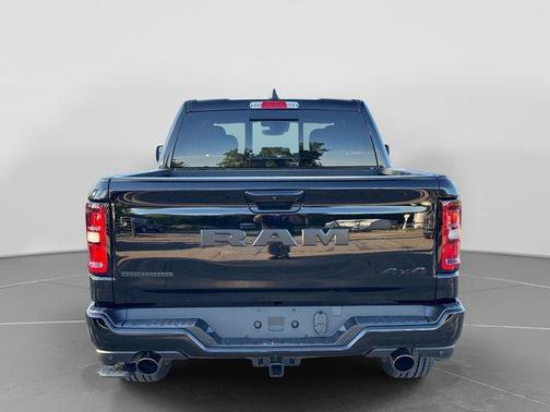 Diamond Black Crystal Pearlcoat 2026 RAM 1500 Big Horn/Lone Star
