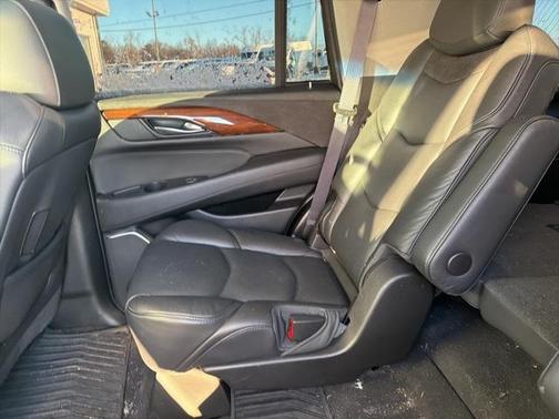 2017 Cadillac Escalade Luxury