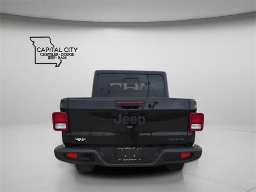 2026 Jeep Gladiator Sahara 4x4