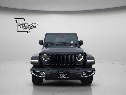 2026 Jeep Gladiator Sahara 4x4