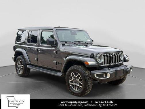 Granite Crystal Metallic Clearcoat 2026 Jeep Wrangler 4-Door Sahara 4x4