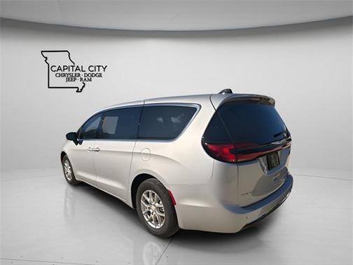 2026 Chrysler Pacifica L