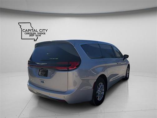 2026 Chrysler Pacifica L