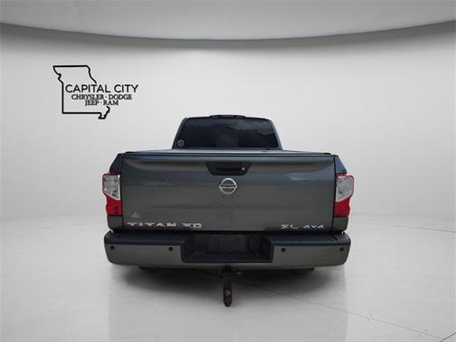 2017 Nissan Titan XD SL