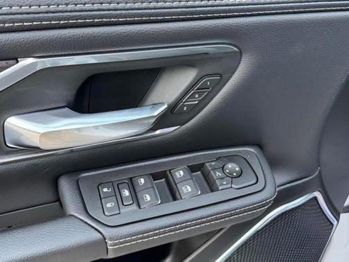 Bright White Clearcoat 2026 RAM 1500 Laramie