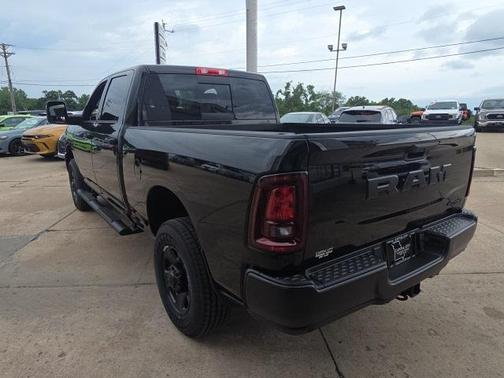 2025 RAM 3500 Tradesman Crew Cab 4x4 6'4' Box