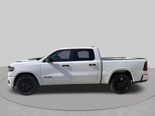 Ivory White Tri-Coat Pearlcoat 2026 RAM 1500 Laramie