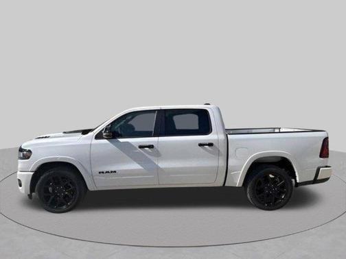 Ivory White Tri-Coat Pearlcoat 2026 RAM 1500 Laramie