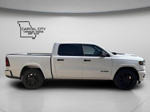 Ivory White Tri-Coat Pearlcoat 2026 RAM 1500 Laramie