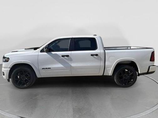 Ivory White Tri-Coat Pearlcoat 2026 RAM 1500 Laramie