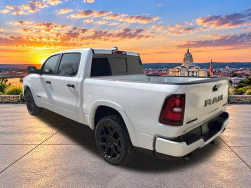 Ivory White Tri-Coat Pearlcoat 2026 RAM 1500 Laramie