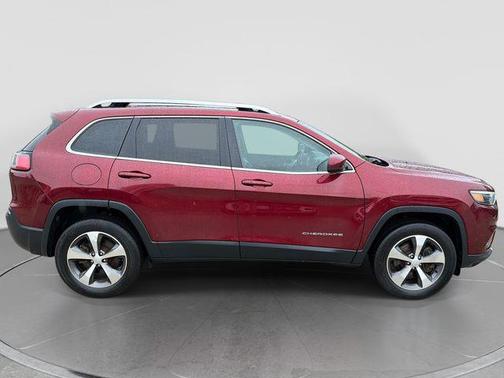 Velvet Red Pearlcoat 2021 Jeep Cherokee Limited