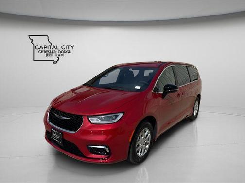 Red Hot Pearlcoat 2026 Chrysler Pacifica L