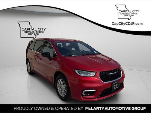 Red Hot Pearlcoat 2026 Chrysler Pacifica L