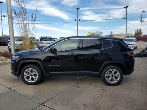 2025 Jeep Compass Sport