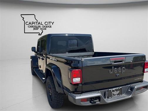 2025 Jeep Gladiator High Tide