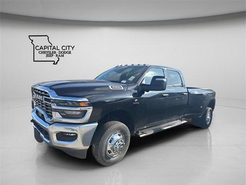 2026 RAM 3500 Tradesman Crew Cab 4x4 8' Box