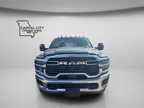 2026 RAM 3500 Tradesman Crew Cab 4x4 8' Box