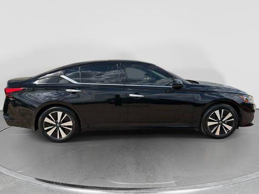 2022 Nissan Altima 2.5 SL