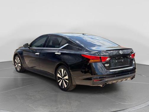 2022 Nissan Altima 2.5 SL