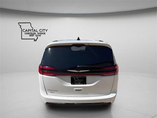 2025 Chrysler Pacifica L