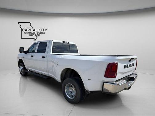 2026 RAM 3500 Tradesman Crew Cab 4x4 8' Box