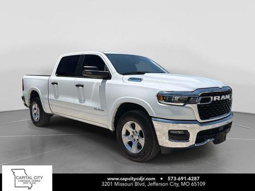 Bright White Clearcoat 2025 RAM 1500 Big Horn/Lone Star