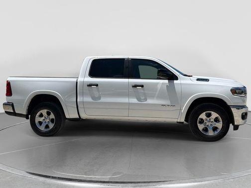 Bright White Clearcoat 2025 RAM 1500 Big Horn/Lone Star
